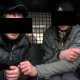 Милиция задержала парней, которые с сумкой оружия спали на остановке в центре Симферополя (ФОТО)