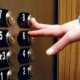 Лифты в десяти многоэтажных домах Симферополя пообещали обновить