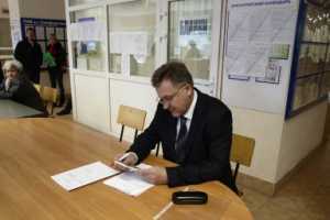 Агеев отчитал чиновников за пассивную ликвидацию стихийной торговли