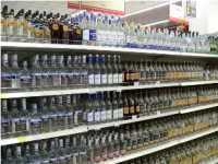 Работники Департамента контроля оборота спирта попались в Севастополе на незаконных проверках магазинов