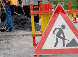 В Симферополе отремонтировали дороги к 25 учреждениям