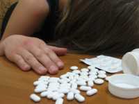 В Феодосии женщина неудачно попыталась убить себя таблетками
