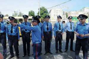 Украинским милиционерам повысили зарплату