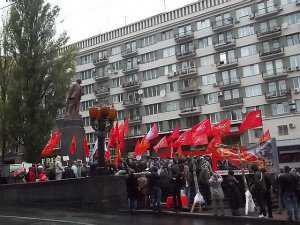 Тягнибок собрал 30-тысячную колонну на марш УПА в Киеве