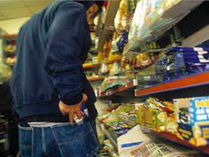 Из-за бедности украинцы наворовали в магазинах на миллиард гривен