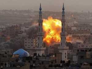 Израиль нанес удары по офисам СМИ в Газе