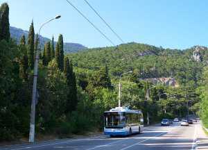 Троллейбусный маршрут Столица Крыма-Ялта привлек туристов из Швейцарии