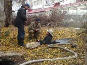 В центре Севастополя бомжи устроили пожар в колодце теплотрассы
