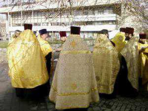 Перед пресс-конференцией Могилева священнослужители провели богослужение