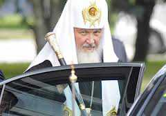 Глава РПЦ патриарх Кирилл попросил священников не «светиться» в дорогих машинах
