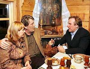 Соратник Ющенко назвал Депардье «паразитом»