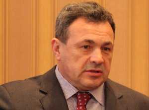 Крымский министр-миллионер вновь расстался с шикарными усами
