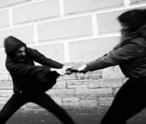 В Ночное Время в Красноперекопске поймали напавших на трёх женщин грабителей