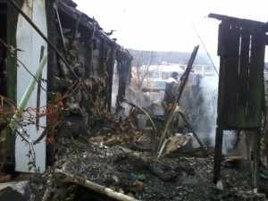 В страшном пожаре в Судаке погибли два человека: взрыв баллона разрушил дом