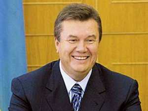 Янукович поздравил крымчан с Днем АР КРЫМ