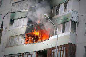 В Симферополе горело общежитие автотранспортного техникума