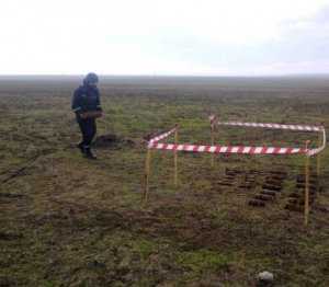 На востоке Крыма в поле нашли 30 мин и снарядов
