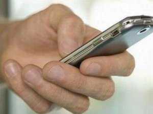 Рано у тром в Керчи у мужчины похитили мобильный телефон