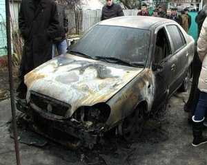 В поселке Зуя неизвестные сожгли машину местного депутата