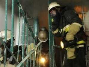 15 человек эвакуировали из горящей пятиэтажки в Крыму