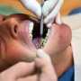 Симферопольские стоматологи искали деньги во рту у ветеранов