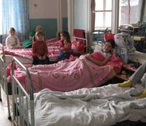 Три девочки из села в Крыму отравились найденными на улице медикаментами