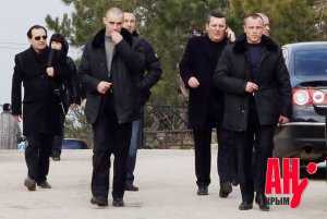 На похоронах мэра Симеиза журналистам угрожали охранники Юры Молдавана — одного из лидеров ОПГ «Башмаки»