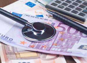 Шок: в Симферополе врачи заставили онкобольных заплатить больше девяти млн.