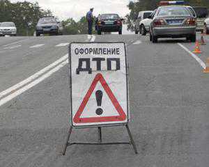 На трассе Столица Крыма-Евпатория столкнулись Skoda и Mitsubishi