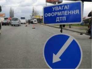 Микроавтобус протаранил грузовик в Крыму: есть погибшие