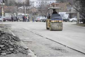 Подрядчиков, ремонтировавших симферопольские дороги, заставят исправить халтуру