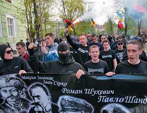 Во Львове сотни юных «бандеровцев» провели марш в честь 70-летия дивизии «Галичина»