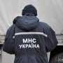 Керченские сотрудники МЧС спасли девочку из закрытой квартиры
