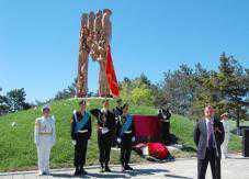 В Крыму открыли отреставрированный мемориал памяти сожженных заживо крымчан