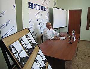 Украинский писатель из Севастополя презентовал книгу о российских шовинистах