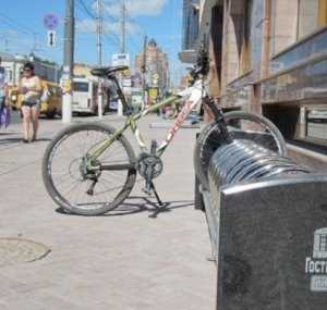 Велопарковки в Симферополе предложили установить у торговых центров и здания городского совета