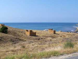 В Судаке снесли татарский самозахват на берегу моря