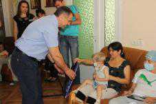 Глава крымского парламента посетил детей в больнице Симферополя