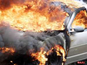 На крымской трассе сгорели два столкнувшихся автомобиля