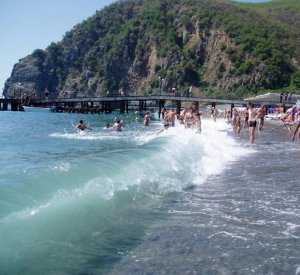 Власти насчитали в Крыму 293 пляжа со свободным доступом