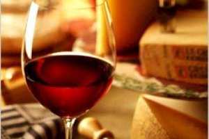 «Конкурсное» вино: в Ялте соревнуются виноделы