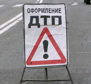 Потерпевших в крымском ДТП вырезали из автомобиля