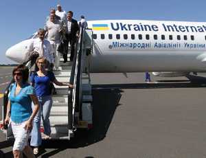 «Международные авиалинии Украины» массово задерживают рейсы
