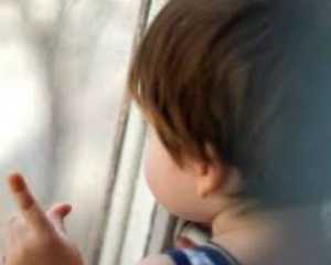 В Крыму годовалый ребенок выпал из окна второго этажа