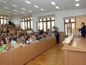 Крымские ректоры выступили против переноса начала учебного года на октябрь