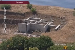 В Симеизе памятник археологии делит территорию с незаконной стройкой