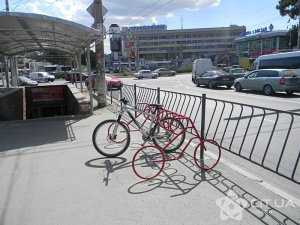 В Симферополе появились новые велопарковки