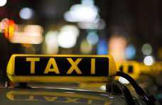 Двое пьяных в Севастополе избили таксиста