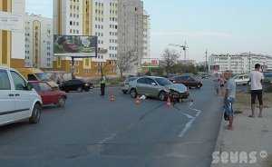В Севастополе на Столетовском проспекте произошло ДТП с участием трёх автомобилей, пострадала девушка