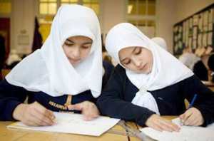 Крымских хизбов возмутил приказ о запрете ношения в школе хиджаба